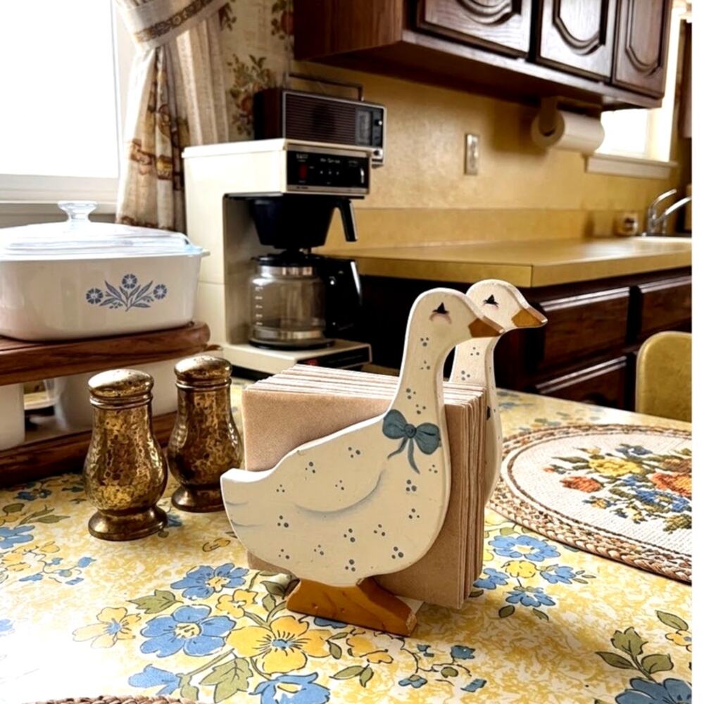 Wooden double sided country style hand painted goose napkin holder 80s vintage